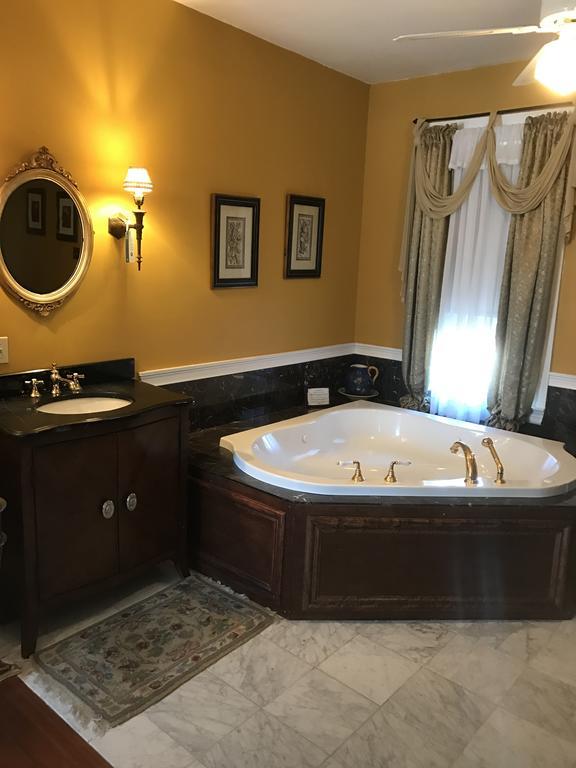 Edgewood Manor Inn Bed And Breakfast Providence Buitenkant foto